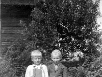 Ponkkala(12)  Antero Ponkkala (s. 1946) ja Erkki Oksala