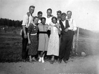 koivula(19)  Pitkä mies Hugo Joukkola (s. 1908),--- Tuure Salminen, Martti Tähtinen,