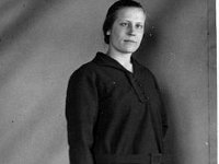pullila(11)  Anna Rossi (o.s. Oksala, 7.9.1903 - 14.2.1986)muotokuvassa